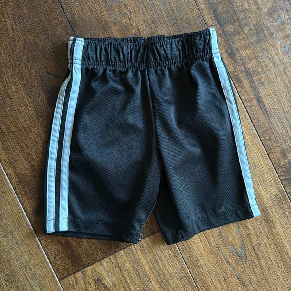 Wonderkids running shorts size 4